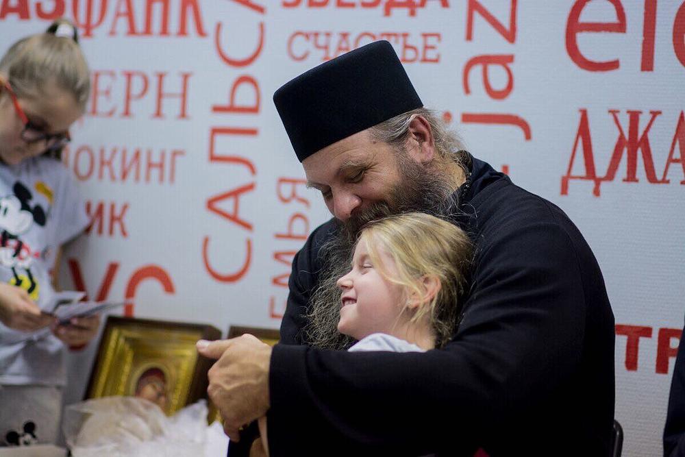 В "ИМЕНА ПРОДАКШН" ПРОШЛА ВСТРЕЧА С ОТЦОМ СЕРГИЕМ